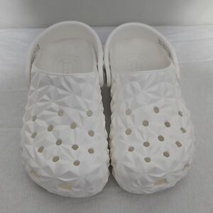 CROCS Kids White Geometric Slip-On Sandals